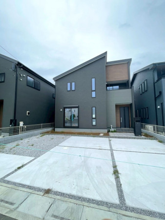 熊谷市万平町、新築一戸建ての外観画像です