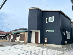 熊谷市久下、中古一戸建ての外観画像です