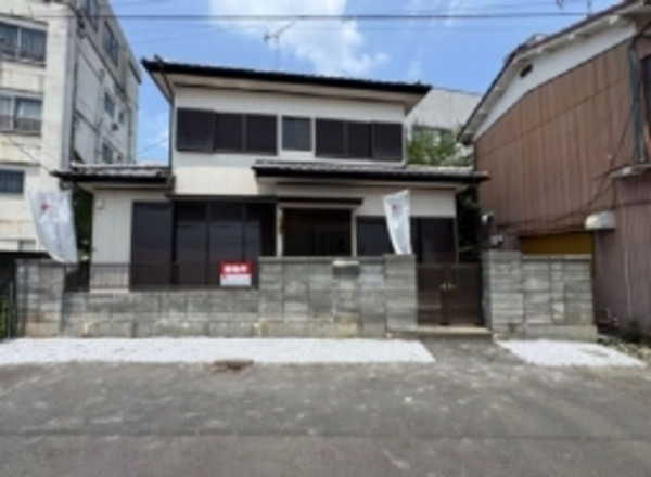 熊谷市本石、中古一戸建ての外観画像です