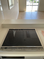 熊谷市赤城町、新築一戸建てのキッチン画像です