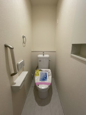 熊谷市赤城町、新築一戸建てのトイレ画像です