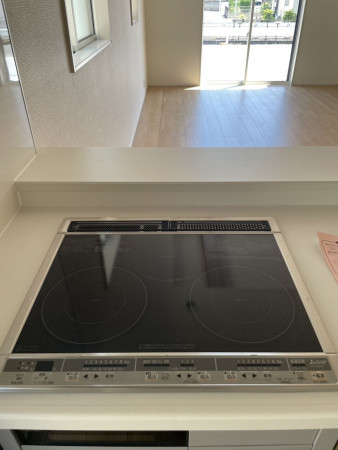 熊谷市赤城町、新築一戸建てのキッチン画像です