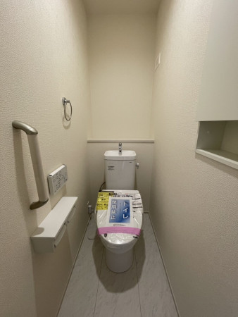 熊谷市赤城町、新築一戸建てのトイレ画像です