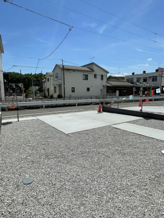 熊谷市赤城町、新築一戸建ての駐車場画像です