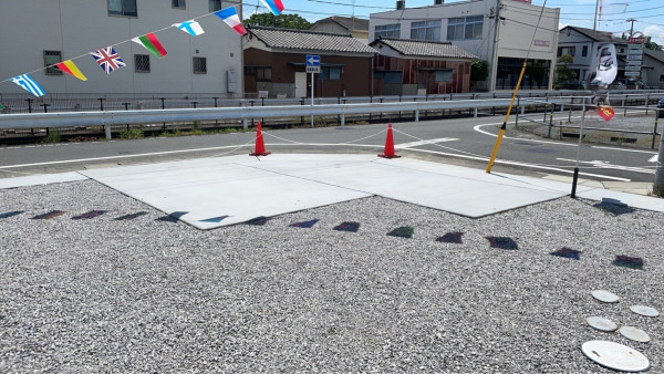 熊谷市赤城町、新築一戸建ての駐車場画像です