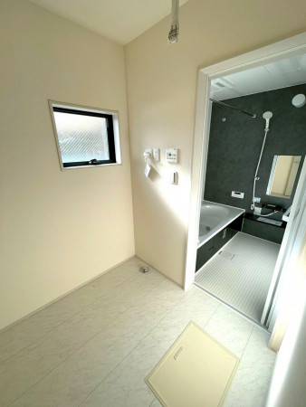 熊谷市箱田、新築一戸建ての洗面画像です
