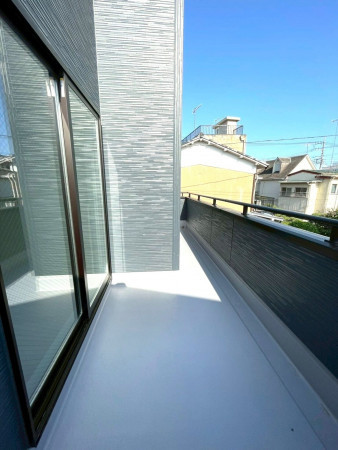 熊谷市箱田、新築一戸建てのバルコニー画像です