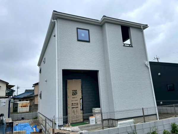 熊谷市拾六間、新築一戸建ての外観画像です