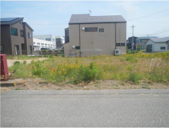 かほく市宇気、土地の画像です