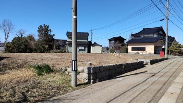 かほく市横山、土地の画像です