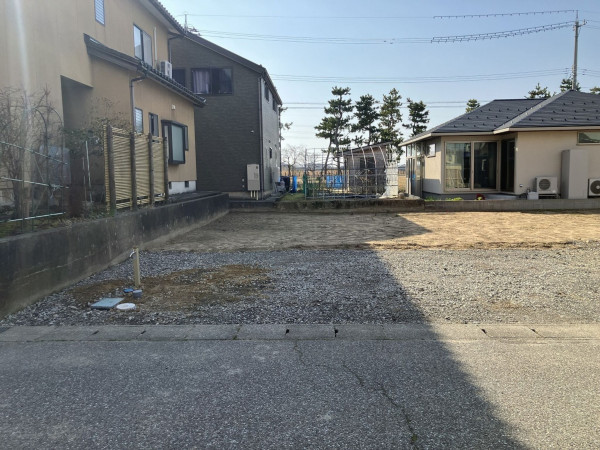 河北郡津幡町字中須加、土地の画像です