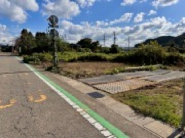 河北郡津幡町字杉瀬、土地の画像です