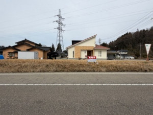 河北郡津幡町字杉瀬、土地の画像です