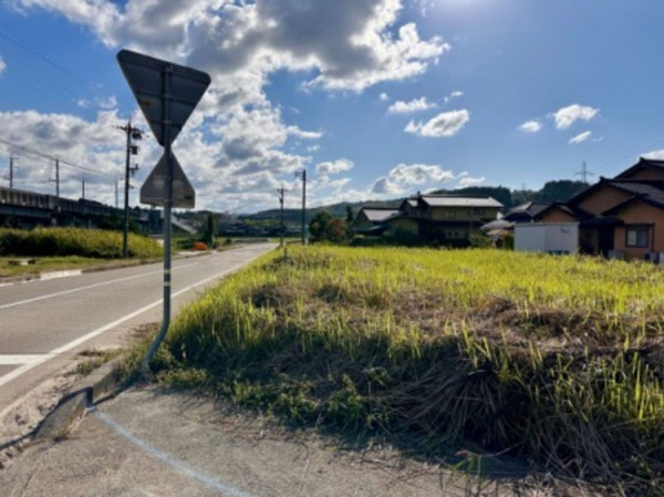河北郡津幡町字杉瀬、土地の画像です
