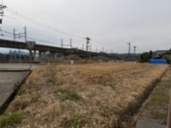 河北郡津幡町字杉瀬、土地の画像です
