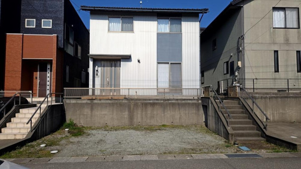 河北郡津幡町字能瀬、中古一戸建ての外観画像です