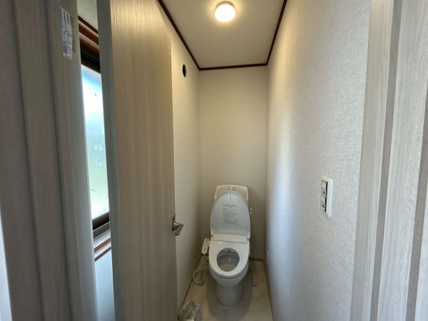 河北郡津幡町字津幡、中古一戸建てのトイレ画像です