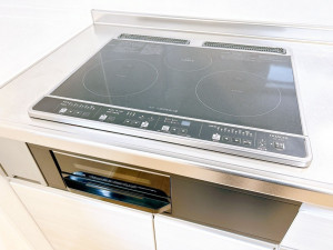 かほく市横山、中古一戸建てのキッチン画像です