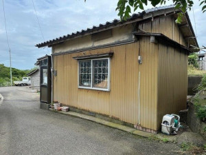かほく市白尾、中古一戸建ての外観画像です