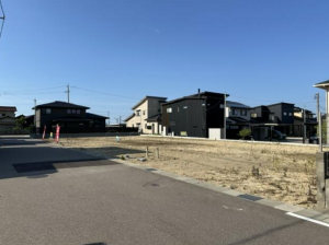 かほく市白尾、土地の画像です