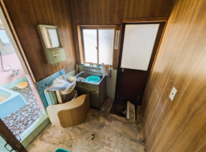羽咋市柴垣町、中古一戸建ての洗面画像です