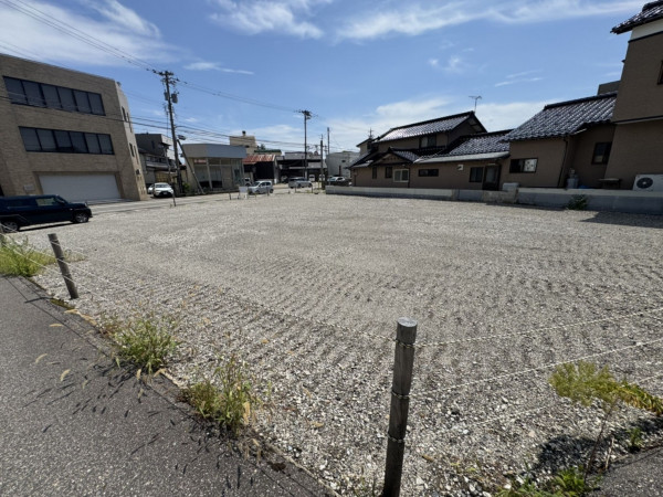 羽咋市中央町、土地の画像です
