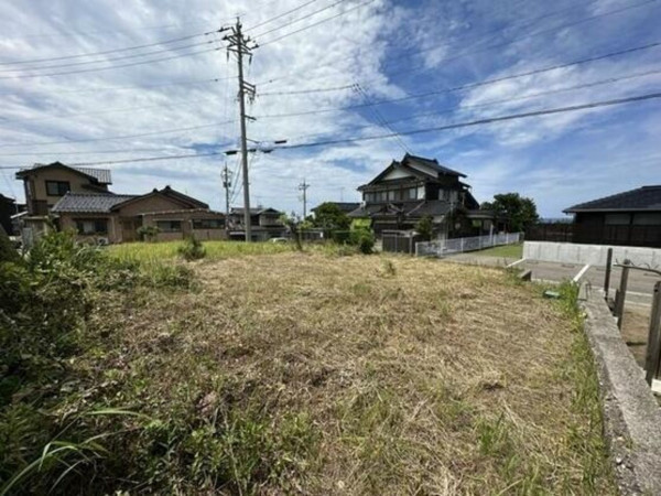 かほく市外日角、土地の画像です