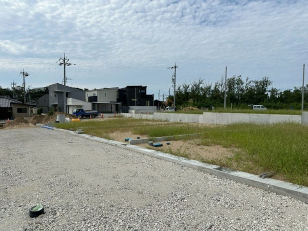 かほく市白尾、土地の画像です