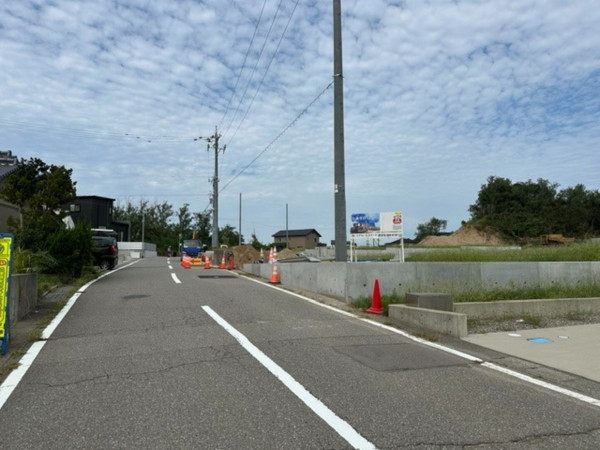 かほく市白尾、土地の画像です
