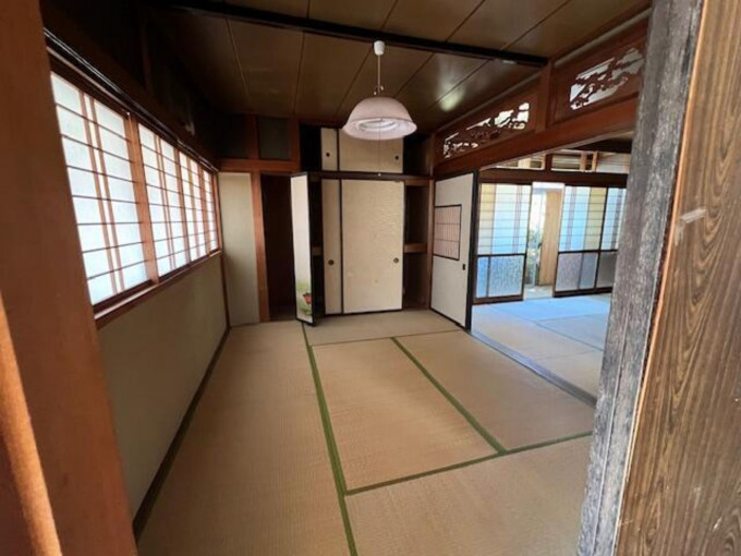 金沢市城南、中古一戸建ての居間画像です