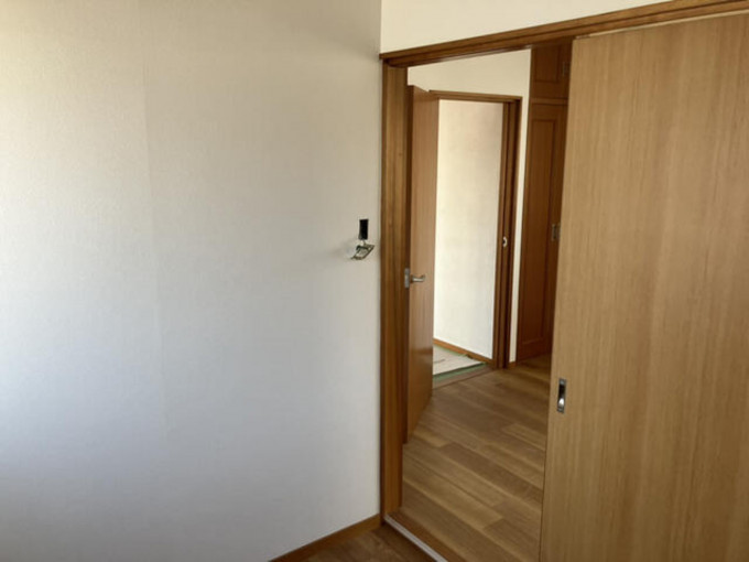 金沢市馬替、中古一戸建ての居間画像です