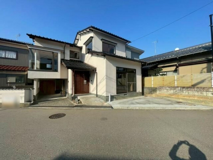 金沢市新神田、中古一戸建ての外観画像です
