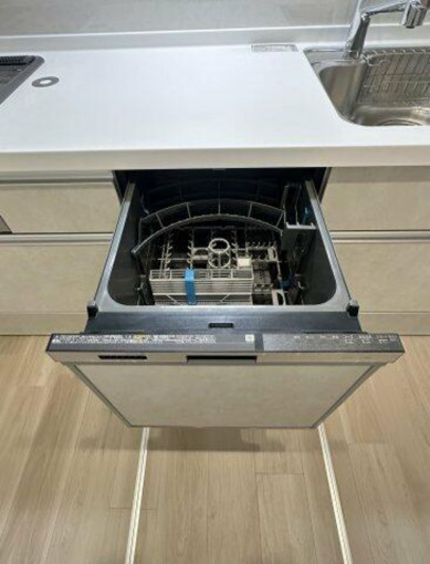 金沢市横川、中古一戸建てのキッチン画像です