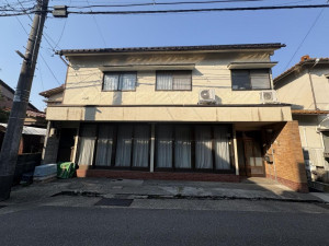 金沢市幸町、中古一戸建ての外観画像です