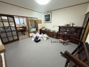 金沢市幸町、中古一戸建ての居間画像です