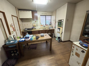 金沢市幸町、中古一戸建てのキッチン画像です