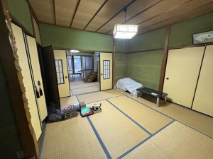 金沢市幸町、中古一戸建ての居間画像です