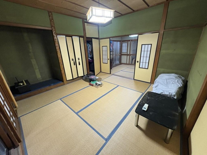 金沢市幸町、中古一戸建ての居間画像です