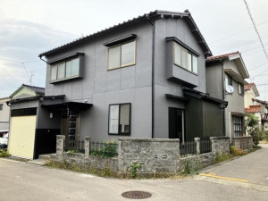 金沢市若草町、中古一戸建ての外観画像です