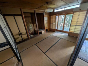 金沢市本多町、中古一戸建ての居間画像です