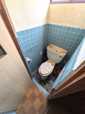 金沢市本多町、中古一戸建てのトイレ画像です