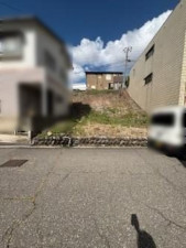 金沢市三口新町、土地の前面道路を含む現地写真画像です