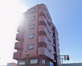金沢市泉、中古マンションの外観画像です