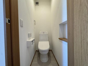 金沢市小坂町、新築一戸建てのトイレ画像です