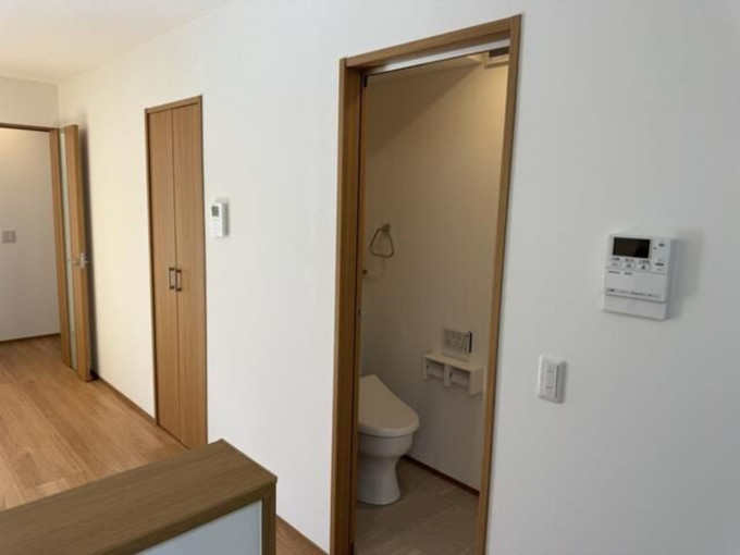 金沢市小坂町、新築一戸建てのトイレ画像です