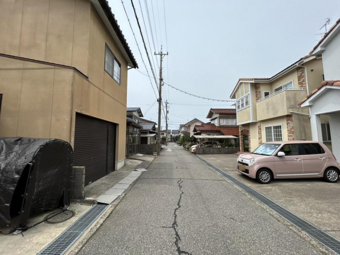 金沢市西金沢、土地の画像です