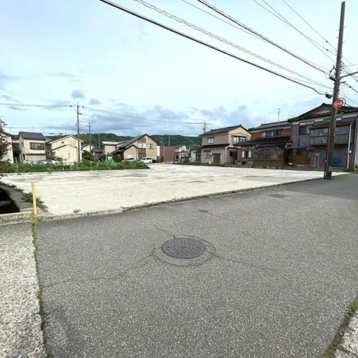 金沢市四十万、土地の画像です