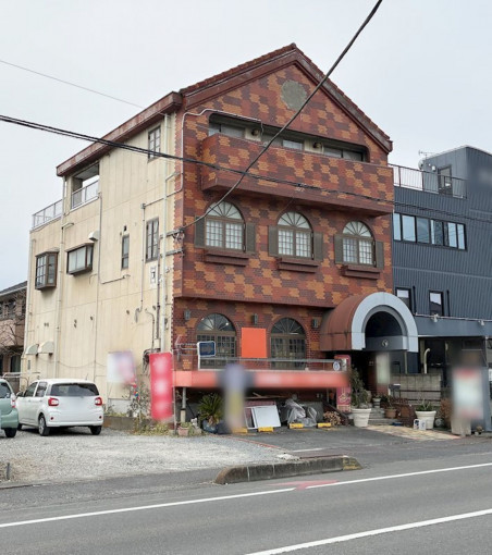 高崎市八千代町、収益物件/店舗付住宅の画像です