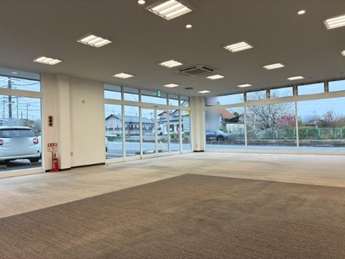 高崎市上豊岡町、収益物件/店舗の画像です
