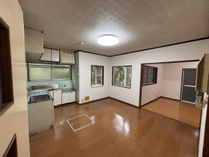 相模原市緑区又野、中古一戸建ての居間画像です
